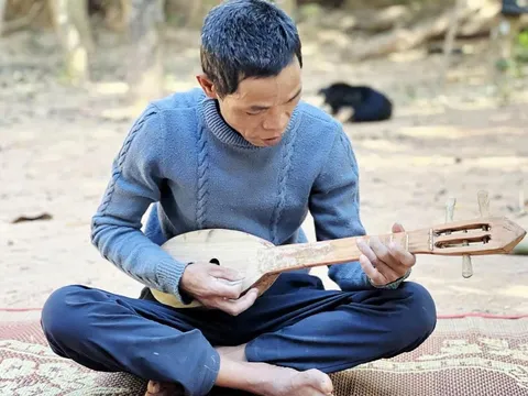 Quảng Trị: Nét văn hóa đặc sắc của người Vân kiều qua tiếng đàn Ta lư