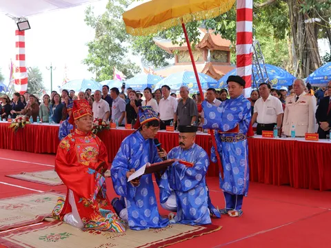 Tiến sĩ Vũ Phi Hổ, lễ kỷ niệm 515 năm ngày khoa cử diễn ra tưng bừng như ngày hội ở Quảng Ninh