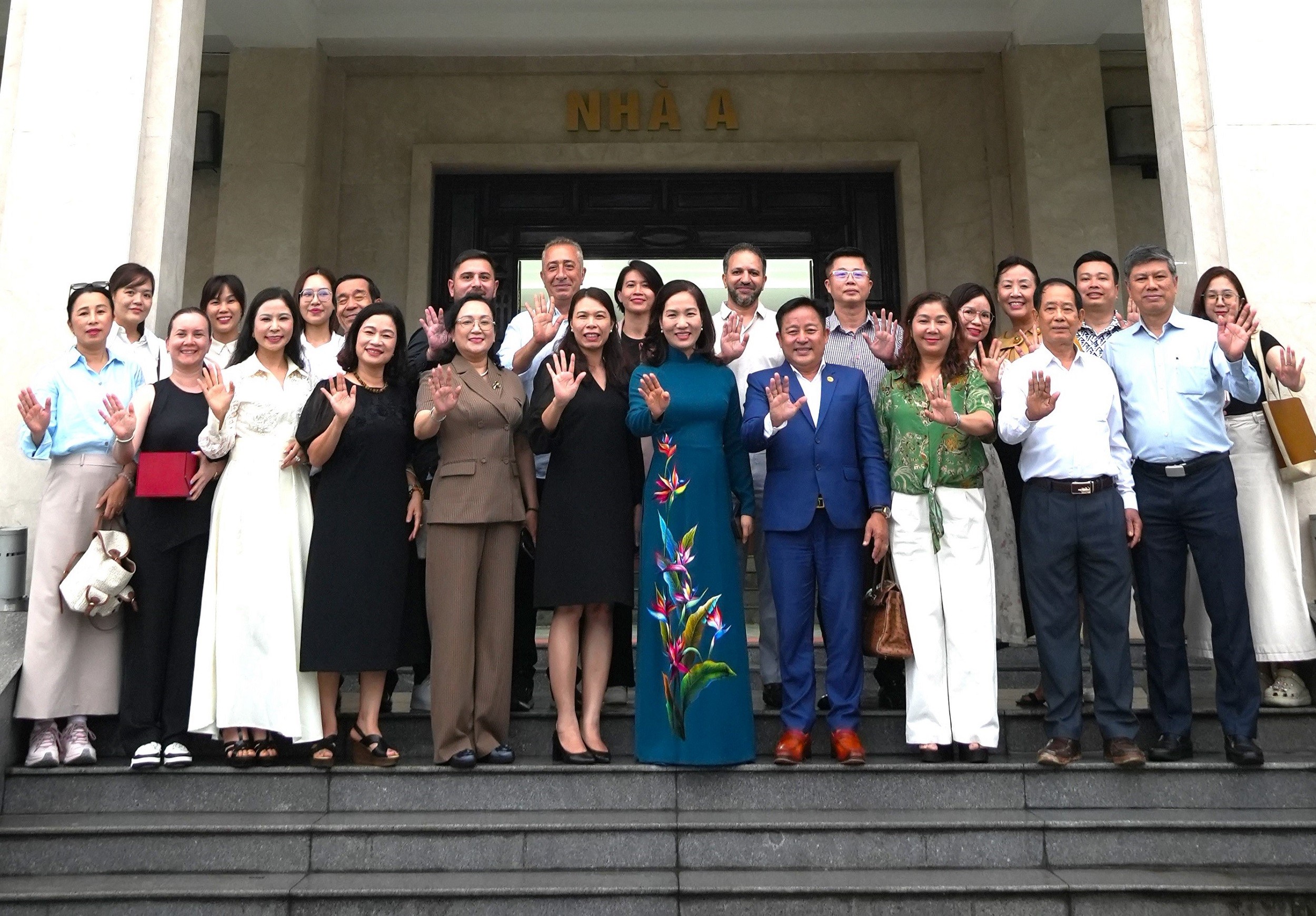 anh-luu-niem-1779122074.jpg