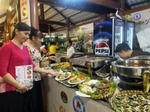 Lễ hội ‘Hương sắc phương Nam 2026’ thu hút đông đảo du khách trong ngày khai mạc