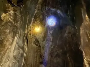 Phát hiện hang động với thạch nhũ tuyệt đẹp tại Khu Bảo tồn thiên nhiên Bắc Hướng Hóa