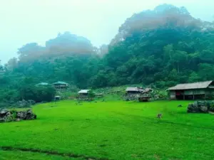 Hang Táu: Nơi thời gian chậm lại