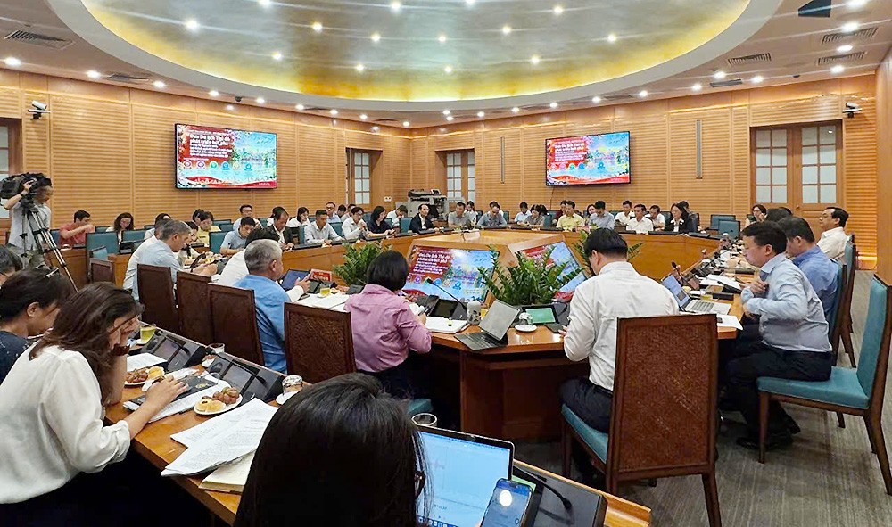 hn2-toan-canh-buoi-lam-viec-1789744513 hn2-toan-canh-buoi-lam-viec-1789744513.jpg
