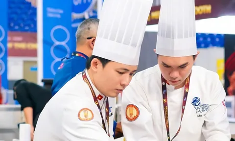 HAI ĐẦU BẾP VIỆT GIÀNH CÚP TẠI CUỘC THI BATTLE OF THE CHEFS 2026 VỚI CHỦ ĐỀ TIỆC GIÁNG SINH